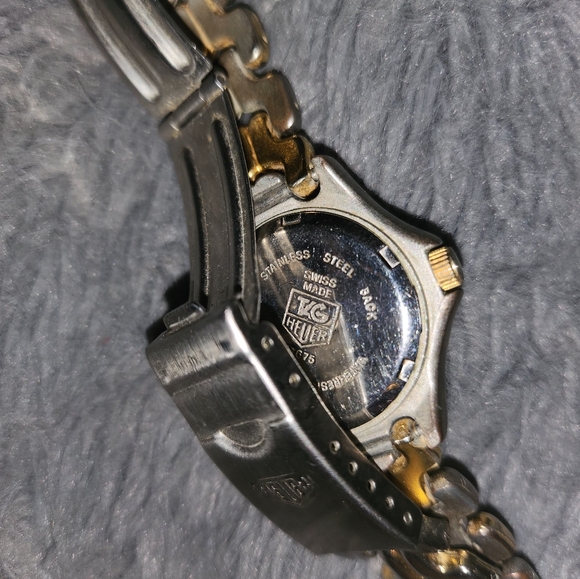 VINTAGE LADIES WATCH BY TAG HEUER - Picture 3 of 4